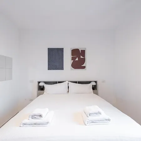 Apartment Moderno Bilocale In Via Tortona A 500m Dai Navigli Mailand